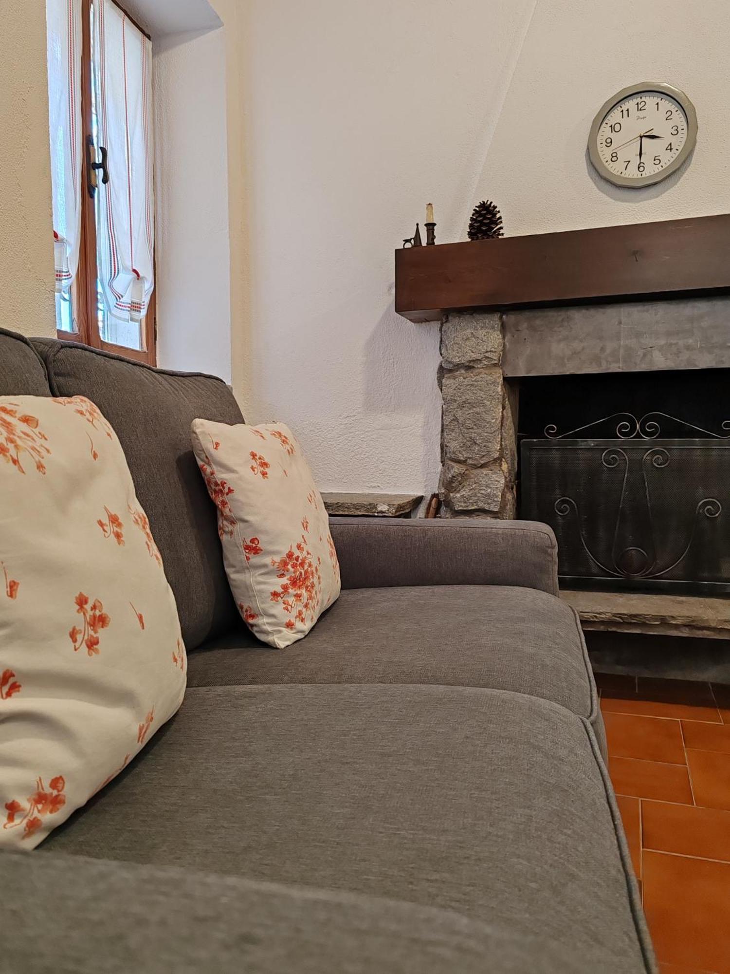 Appartamento Tour In Langhe La Morra Esterno foto